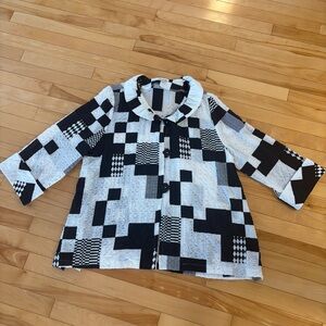 Moonlight Y&S Fashion Artsy Maximalism Black & White Ruffle Collar Button Up Top